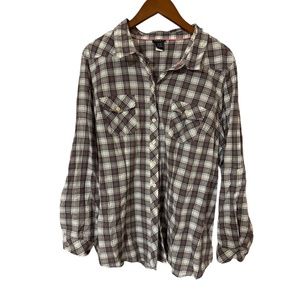 Torrid Plus Grey Pink Plaid Button Up Shirt with Roll Tab Sleeves Size 2 (18/20)